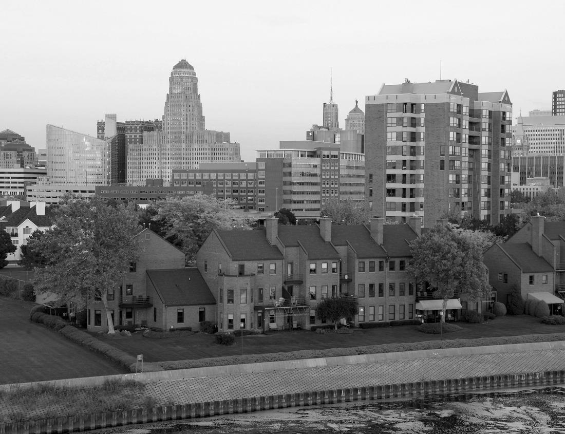 Noah Jigsaw Puzzle Old city of Idstein, Hessen, Germany in black white 1000 pieces