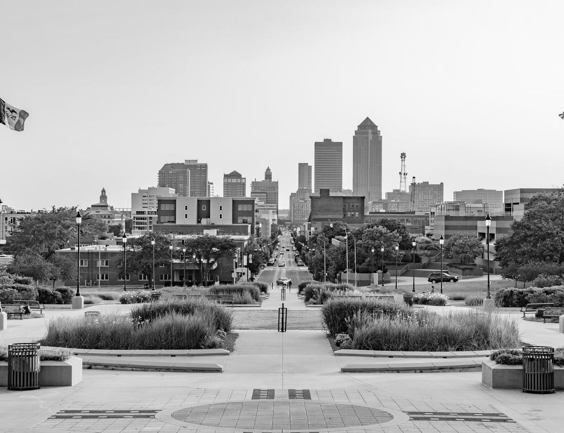 Noah Jigsaw Puzzle Gold District of Uptown Charlotte, North Carolina in black white 1000 pieces