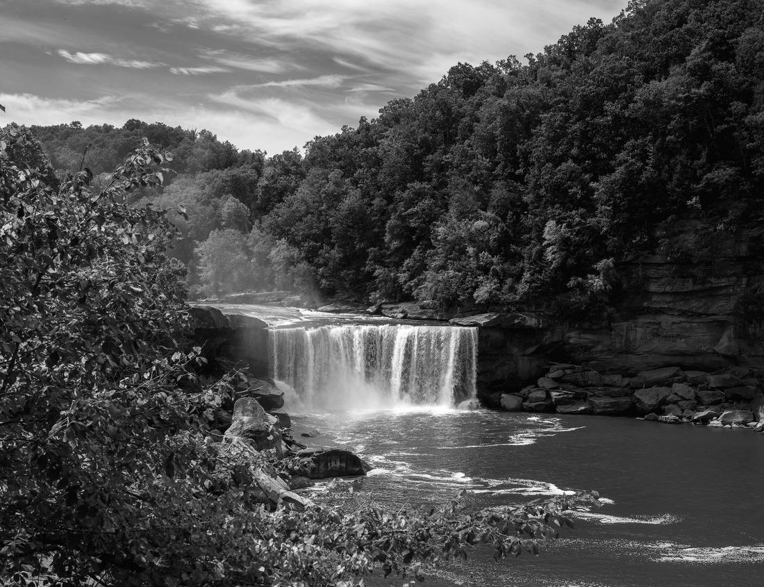 Noah Jigsaw Puzzle Plymouth, city skyline, Hoe Park and lighthouse, Plymouth Sound, Devon, England, United Kingdom, Europe in black white 1000 pieces