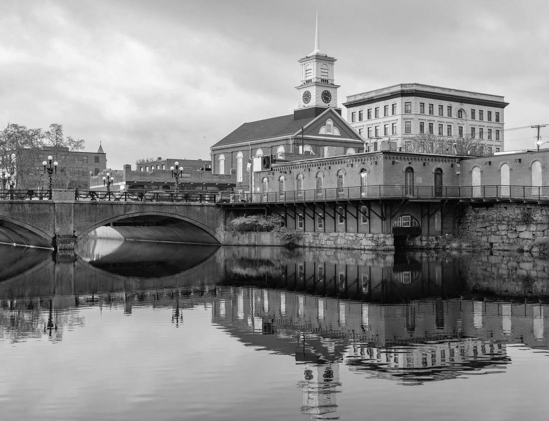 Noah Jigsaw Puzzle Mojave National Preserve, Granite Mountains in background, California, United States of America, North America in black white 1000 pieces