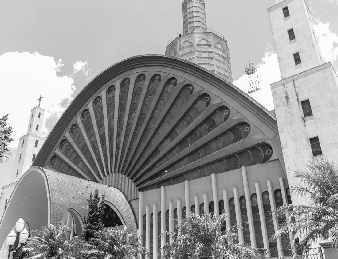 Noah Jigsaw Puzzle Skoura, Morocco. Kasbah Amridil, historical fortified architecture in High Atlas mountains range, North Africa in black white 1000 pieces