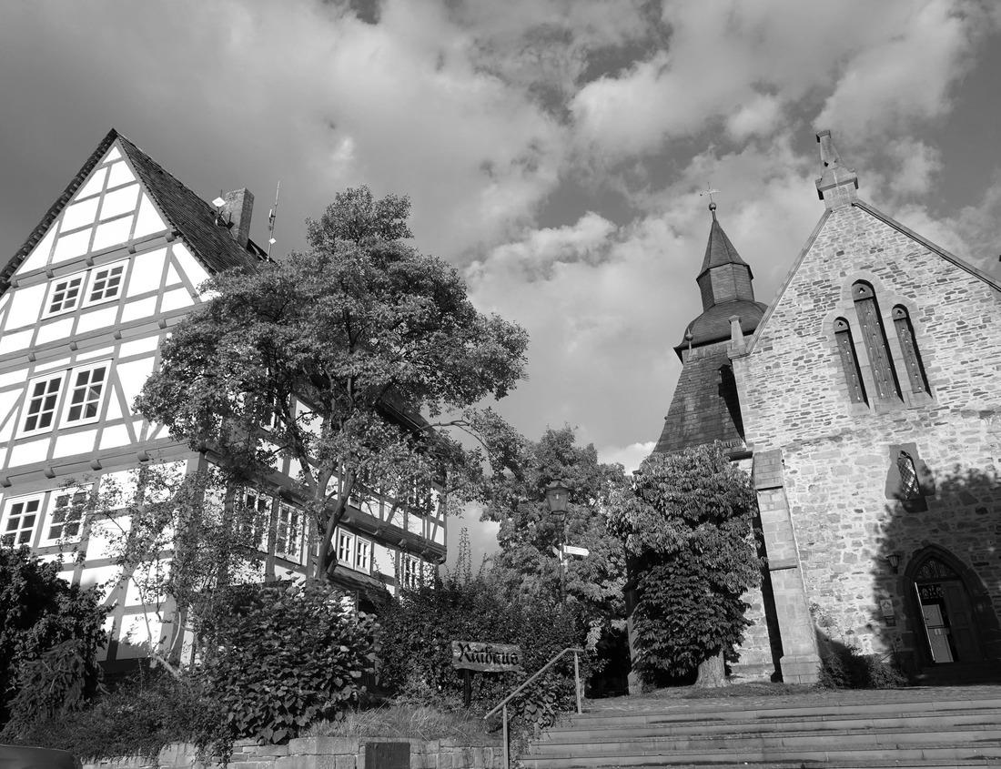 Noah Jigsaw Puzzle Volubilis, Morocco: The outer wall of the basilica, with Corinthian columns at sunset. Historical city of Roman Mauretania, North Africa in black white 1000 pieces