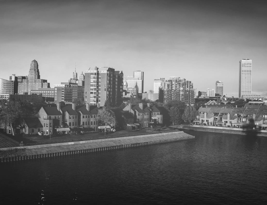 Noah Jigsaw Puzzle Old city of Ribeauville, France in black white 1000 pieces