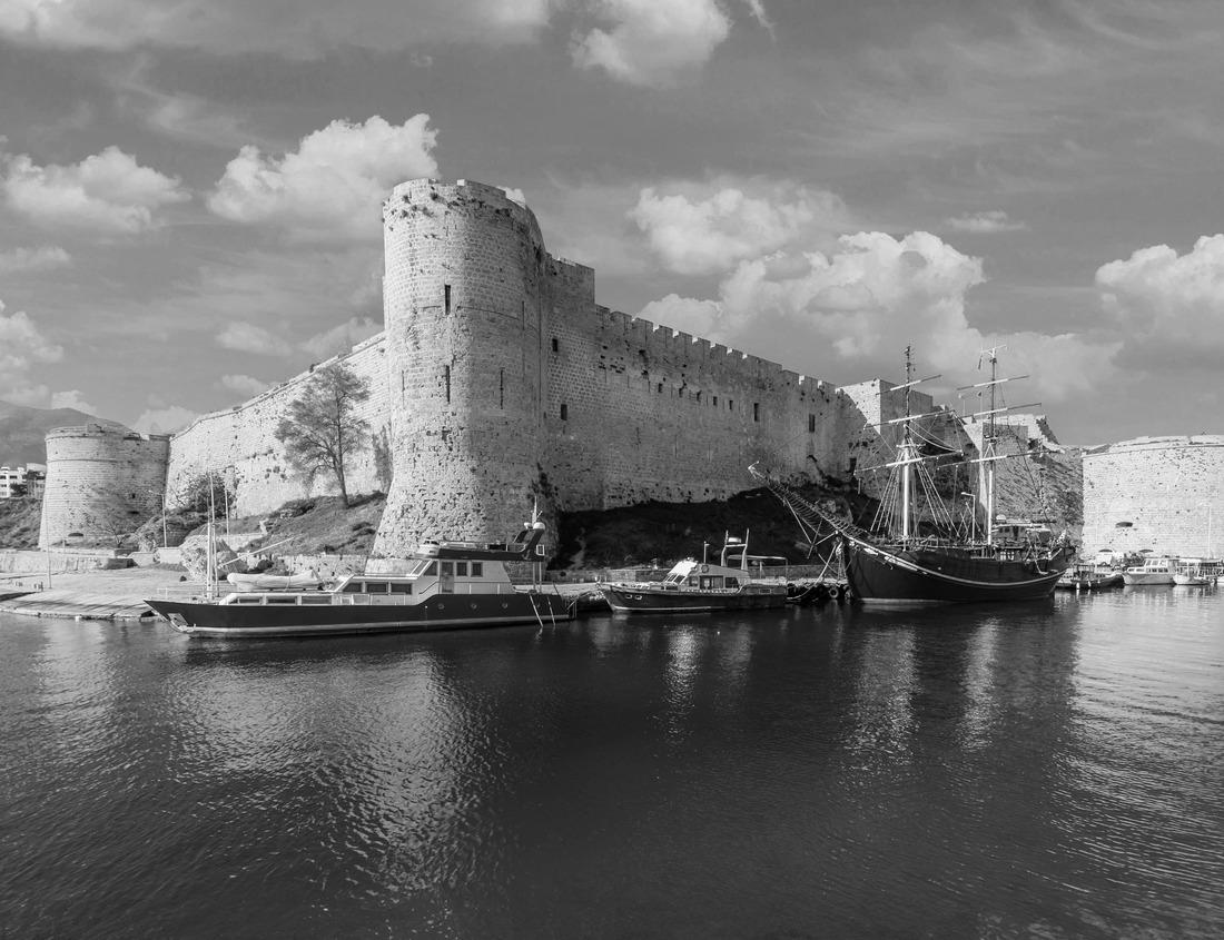 Noah Jigsaw Puzzle Amazing medieval architecture of Biertan fortified Saxon church in Romania protected by Unesco World Heritage Site. Location: Biertan, Sibiu county, Romania, Europe in black white 1000 pieces
