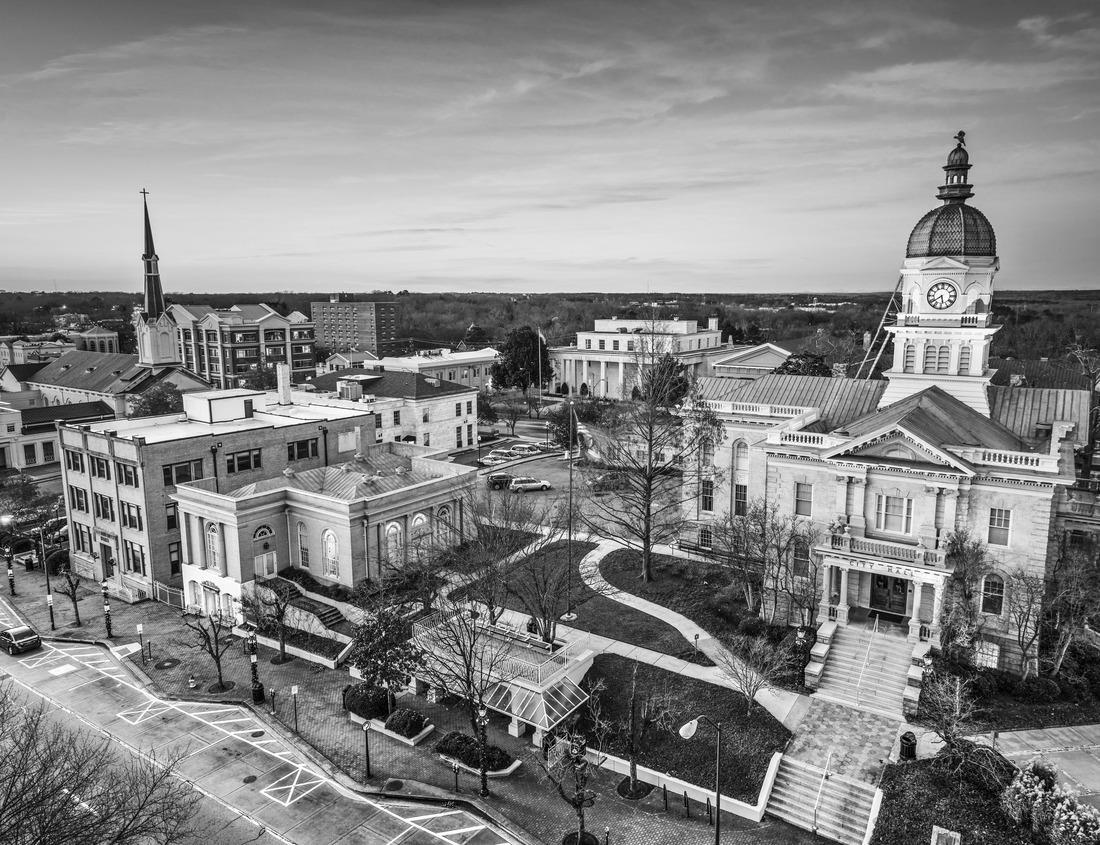 Noah Jigsaw Puzzle old city of Sevilla, Spain in black white 1000 pieces