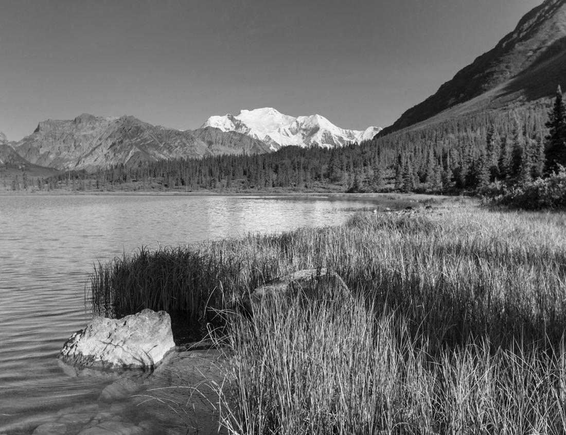 Noah Jigsaw Puzzle Cala Figuera, Santanyi, Mallorca, Spain in black white 1000 pieces