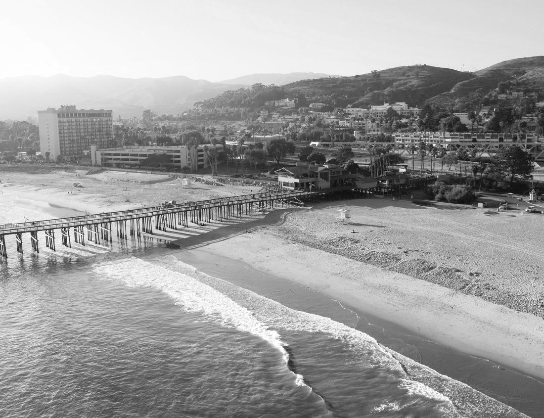 Noah Jigsaw Puzzle The Great Wall of China. Famous travel destinations in China in black white 1000 pieces