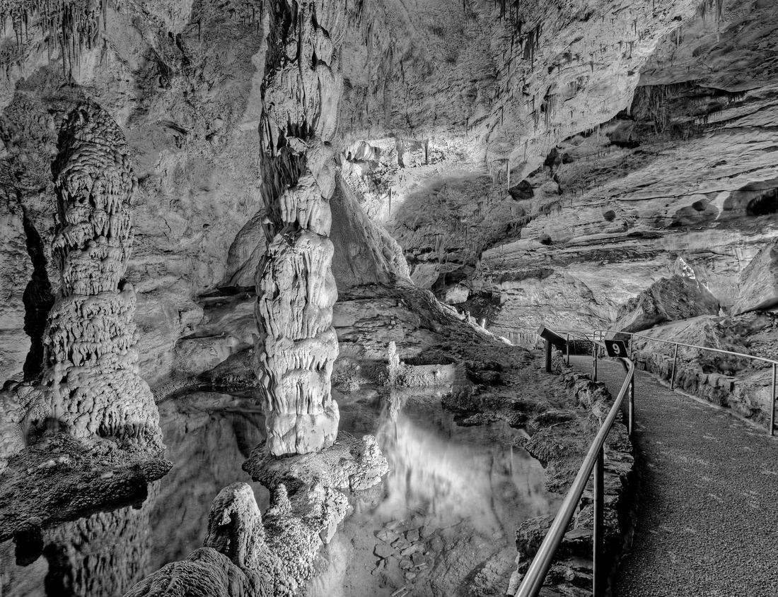 Noah Jigsaw Puzzle Mount Washington, Oregon in black white 1000 pieces