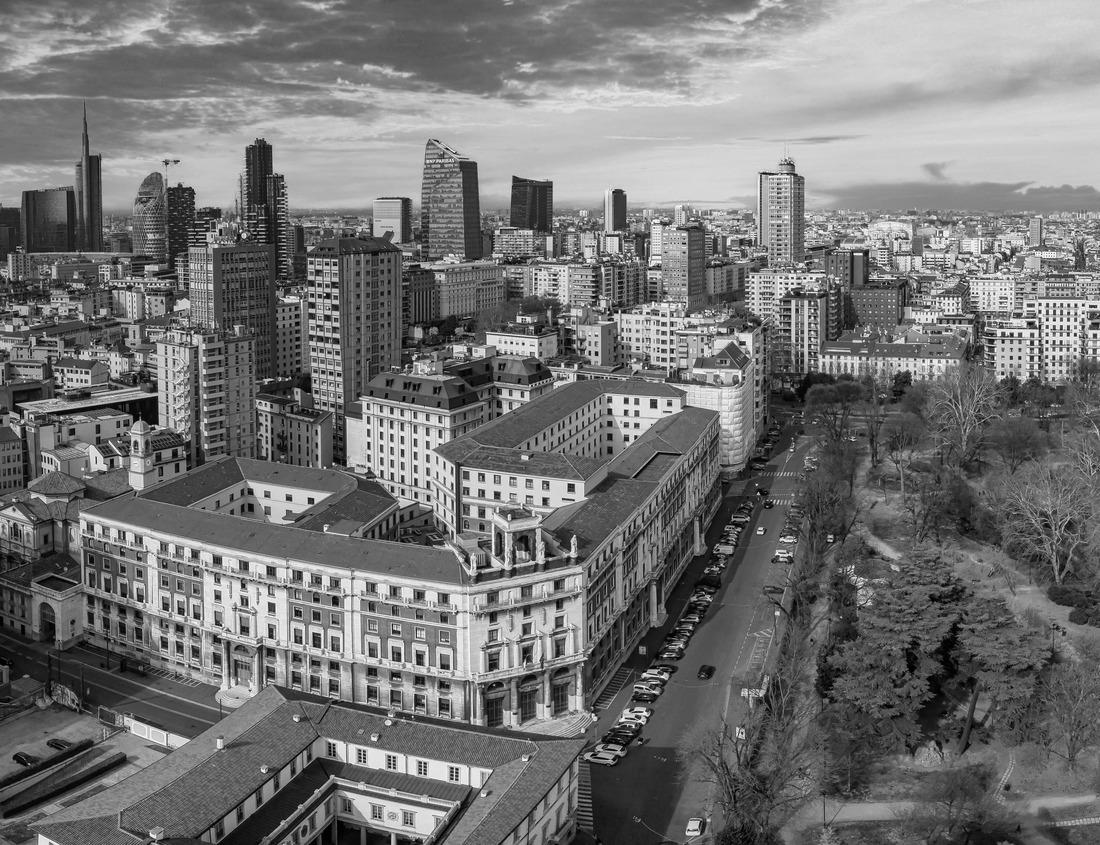 Noah Jigsaw Puzzle Summer in the Badlands of Theodore Roosevelt National Park, North Dakota in black white 1000 pieces