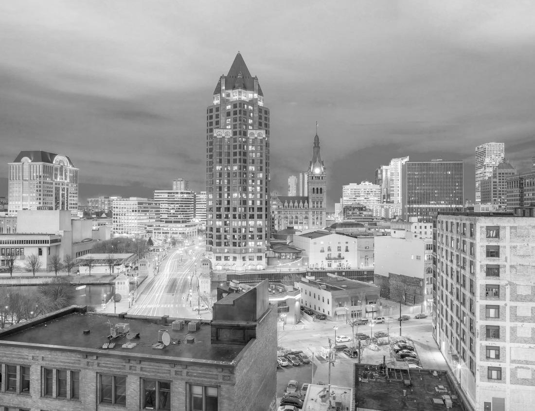 Noah Jigsaw Puzzle Seoul, South Korea skyline at night in winter in black white 1000 pieces