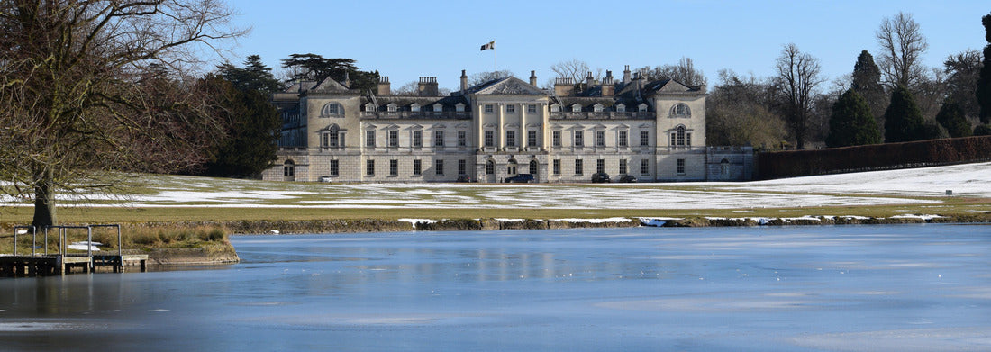 Noah Jigsaw Puzzle Woburn abbey in the winter time with a frozen lake panorama 1000 pieces
