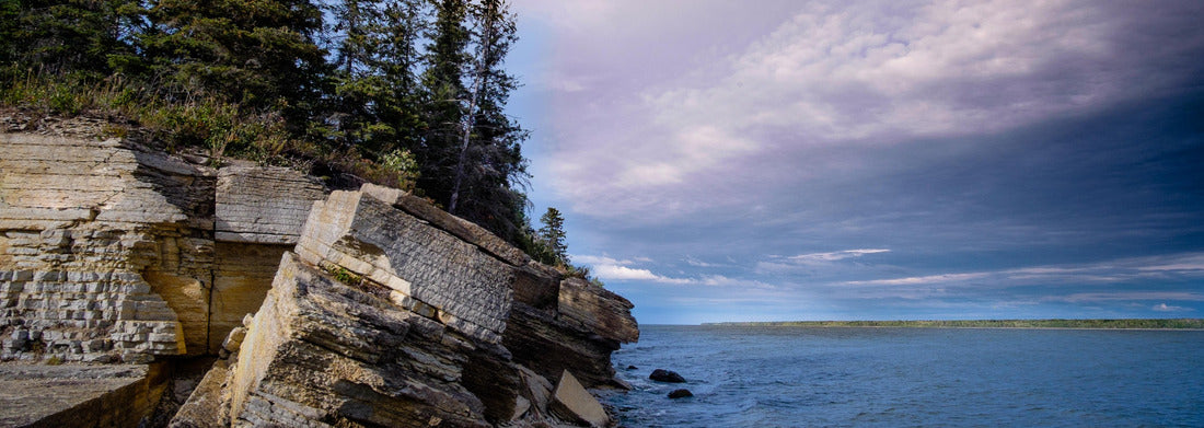 Noah Jigsaw Puzzle Outcrop of Limestone on Lake Winnipeg panorama 1000 pieces