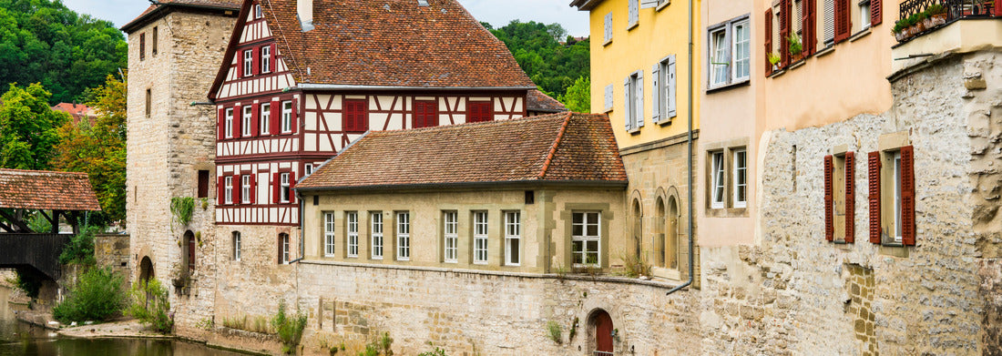 Noah Jigsaw Puzzle Half timbered houses and Sulfer tower along river Kocher in Schwabisch Hall, Germany panorama 1000 pieces