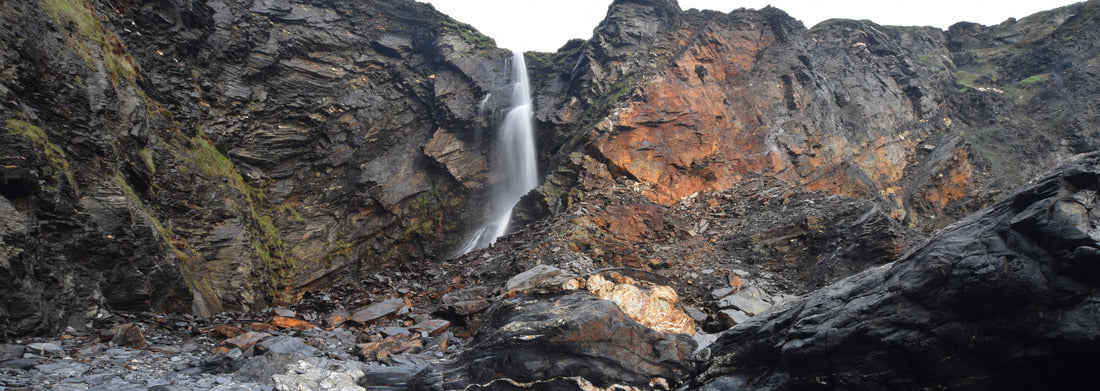 Noah Jigsaw Puzzle Waterfall at Pentargon Cove near Boscastle Cornwall panorama 1000 pieces