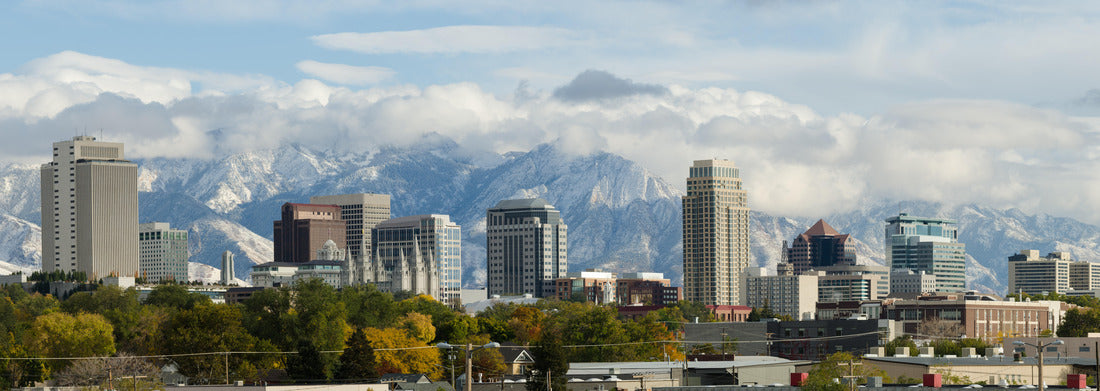 Noah Jigsaw Puzzle Downtown city skyline of Salt Lake City, Utah, the Wasatch mountains in the background in autumn panorama 1000 pieces