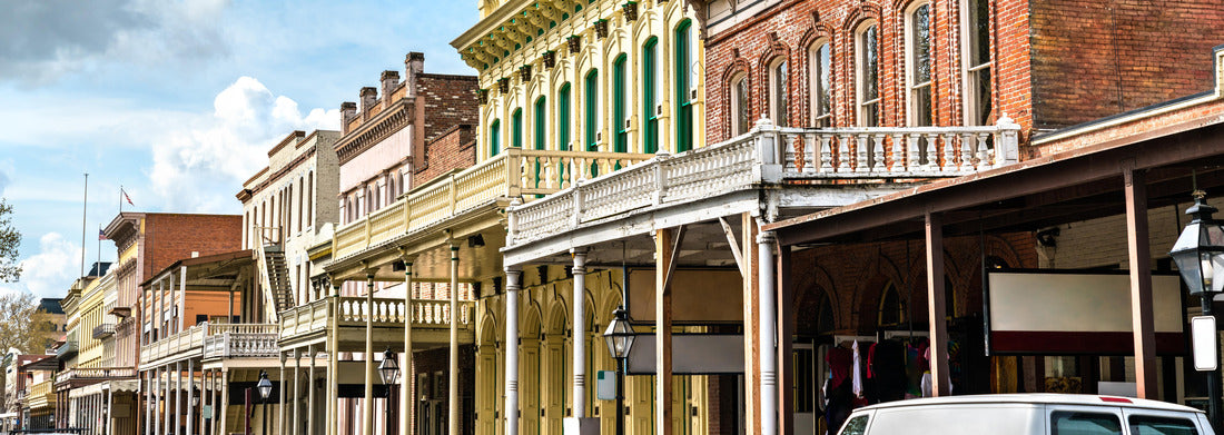 Noah Jigsaw Puzzle Colonial architecture in Old Sacramento Historic District -California, United States panorama 1000 pieces