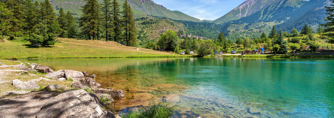 Noah Jigsaw Puzzle Small Alpine lake Laux between the mountains in Piedmont, northern Italy panorama 1000 pieces