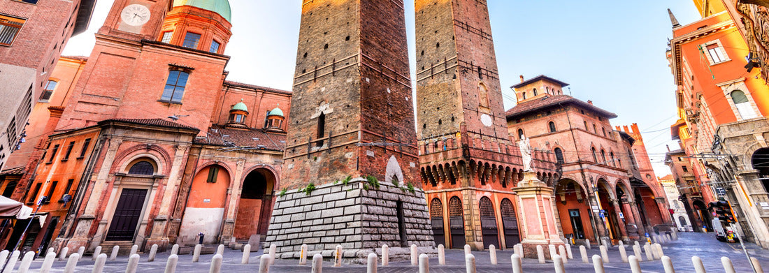 Noah Jigsaw Puzzle Bologna, Italy - Two Towers (Due Torri), Asinelli and Garisenda, symbols of medieval Bologna panorama 1000 pieces
