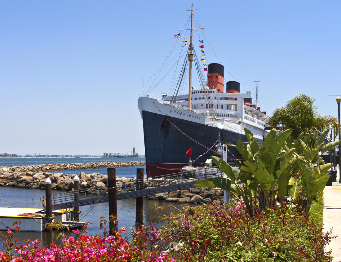 Noah Jigsaw Puzzle The Queen Mary ship moored in Long Beach California 1000 pieces
