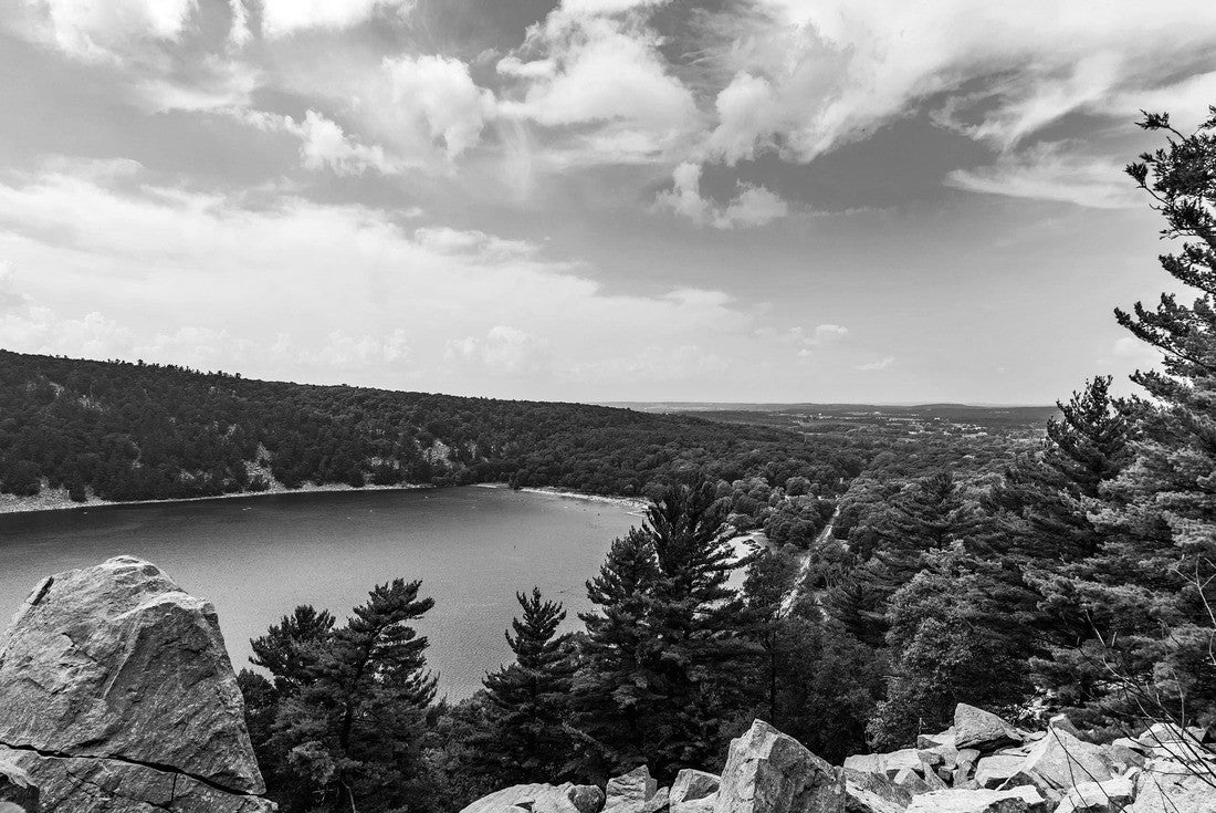 Noah Jigsaw Puzzle East Bluff trail in Devil's Lake State Park near Baraboo, Wisconsin, USA overlooking the majestic view of the serene body of water and rolling hills in the Midwest in black white 2000 pieces
