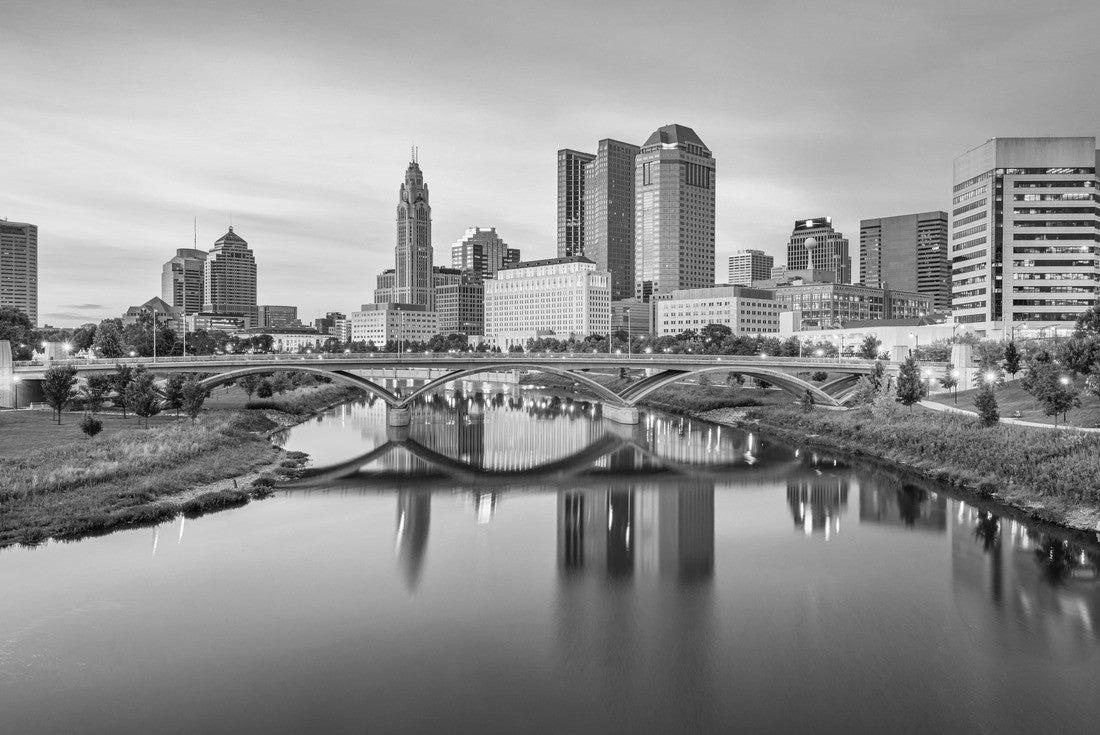 Columbus, Ohio, USA river skyline at dusk 2000pc PuzzleBlack and White
