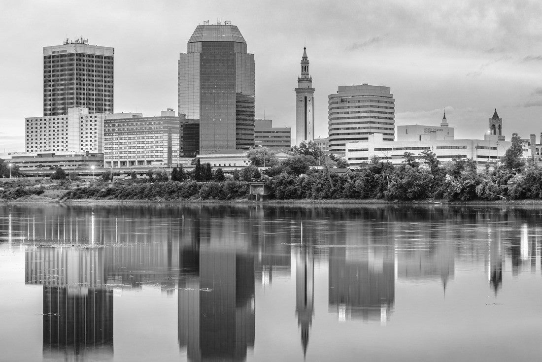 Springfield, Massachusetts, USA downtown skyline at dusk 2000pc PuzzleBlack and White
