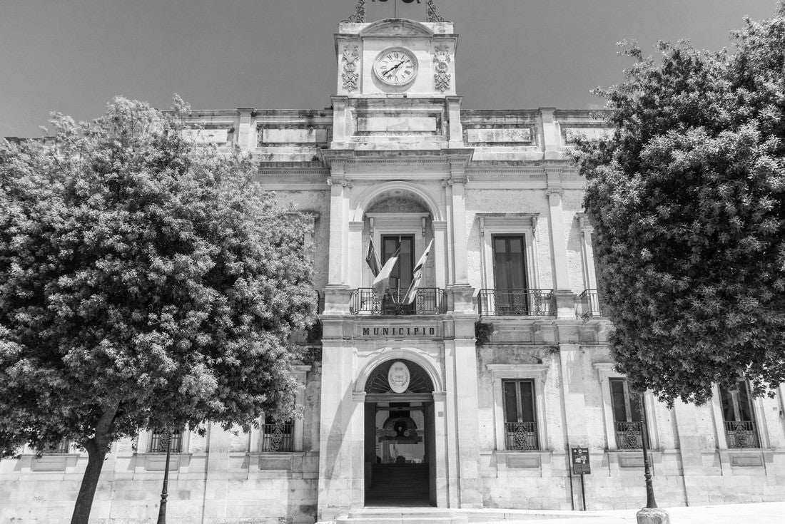 Italy, Apulia, Metropolitan City of Bari, Gioia del Colle. Municipal building. Italian word “municipio” meaning municipal 2000pc PuzzleBlack and White