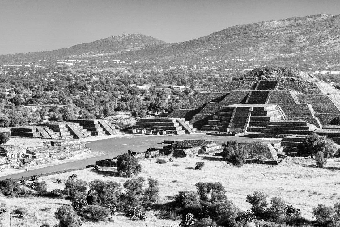 Noah Jigsaw Puzzle View of the Pyramid of the Moon at Teotihuacan. UNESCO world heritage in Mexico in black white 2000 pieces