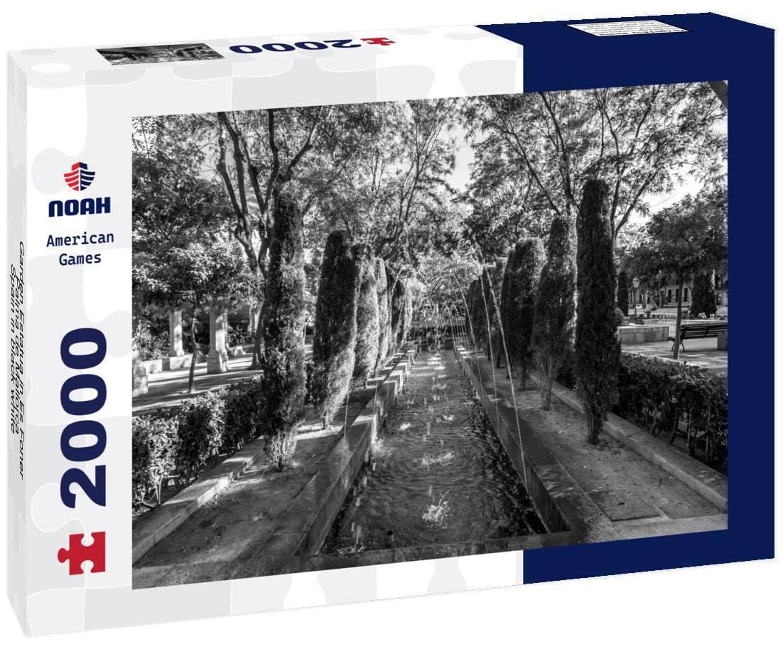 Garden Estatua in Es Foner, Palma de Mallorca, Spain 2000pc PuzzleBlack and White