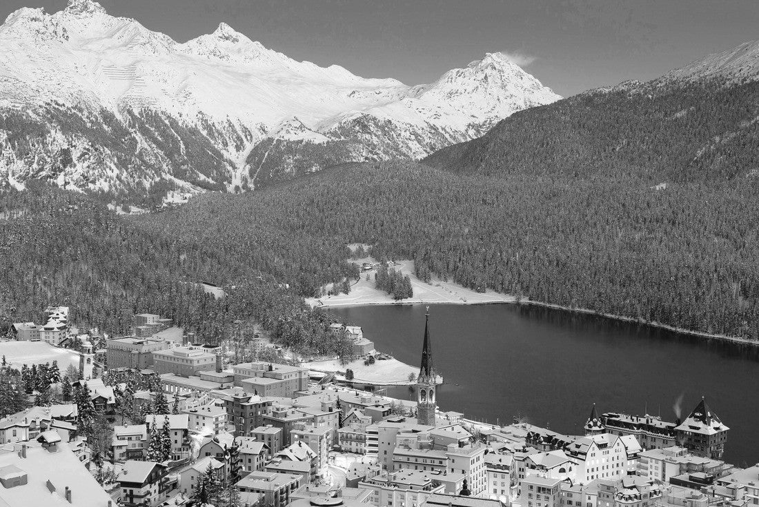 St. Moritz, a town in the Engadine valley in Switzerland 2000pc PuzzleBlack and White