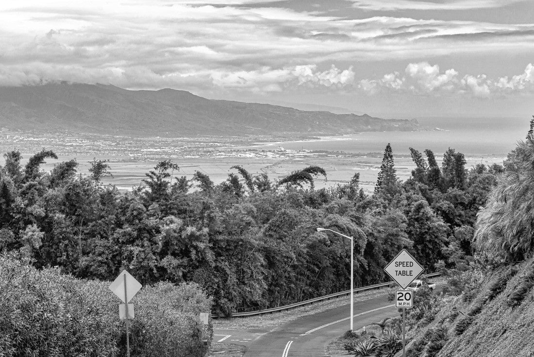Kahului and the West Maui Mountains from Up Country on Maui, Hawaii 2000pc PuzzleBlack and White