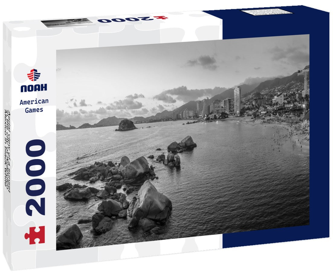Aerial view of a sunset in the city of Acapulco, Mexico 2000pc PuzzleBlack and White