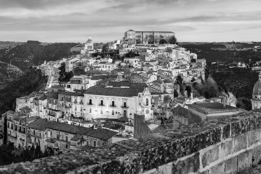 Captivating summer cityscape of Ragusa town with Palazzo Cosentini and Duomo di San Giorgio church on background. Colorful sunset in Sicily, Italy 2000pc PuzzleBlack and White