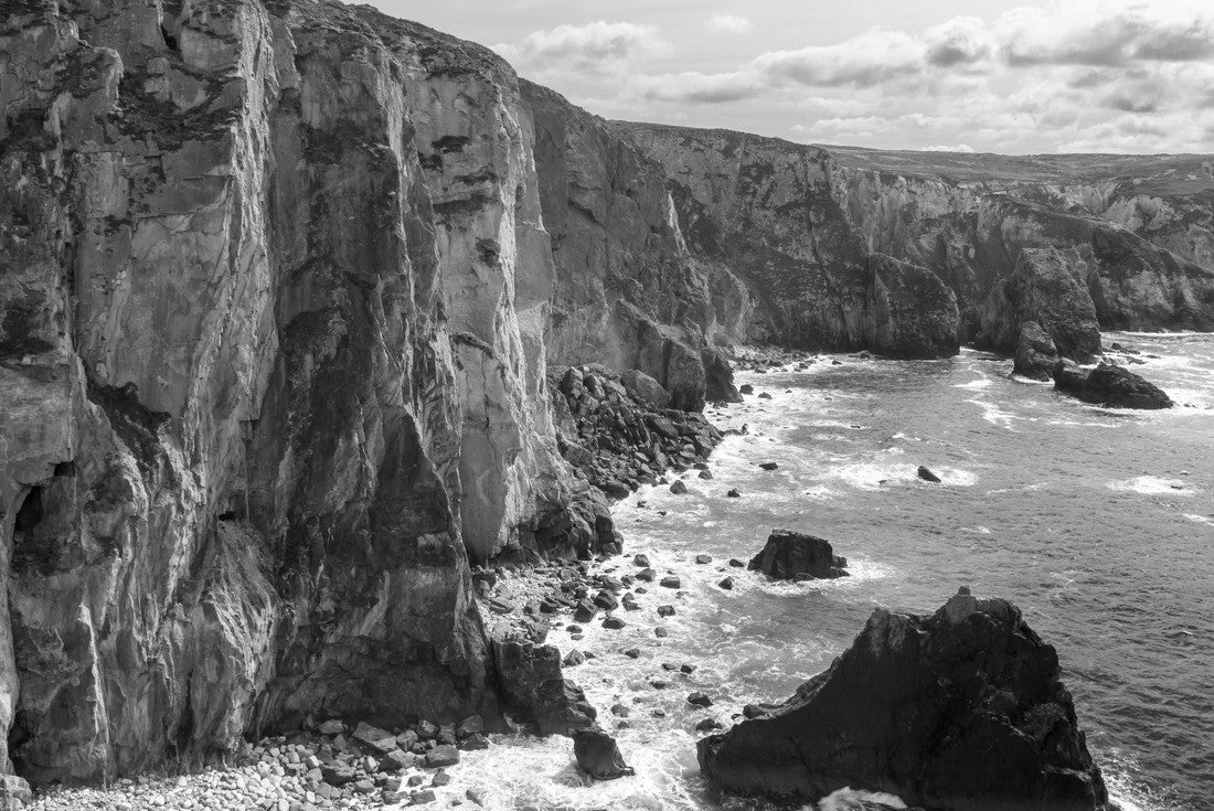 Dramatic coast and colorful cliffs at Cligga Head of former mining activity in Cornwall England United Kingdom 2000pc PuzzleBlack and White