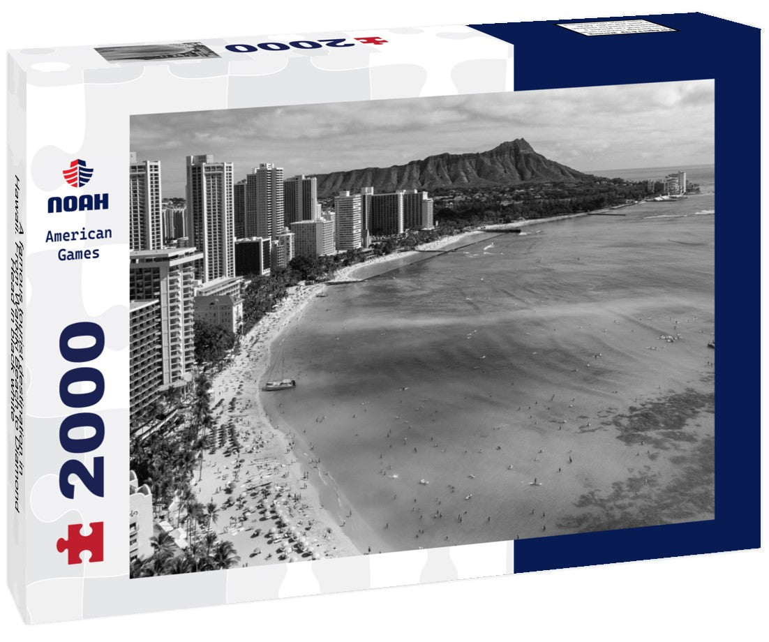 A famous tourist destination in Hawaii. From Waikiki Beach to Diamond Head 2000pc PuzzleBlack and White