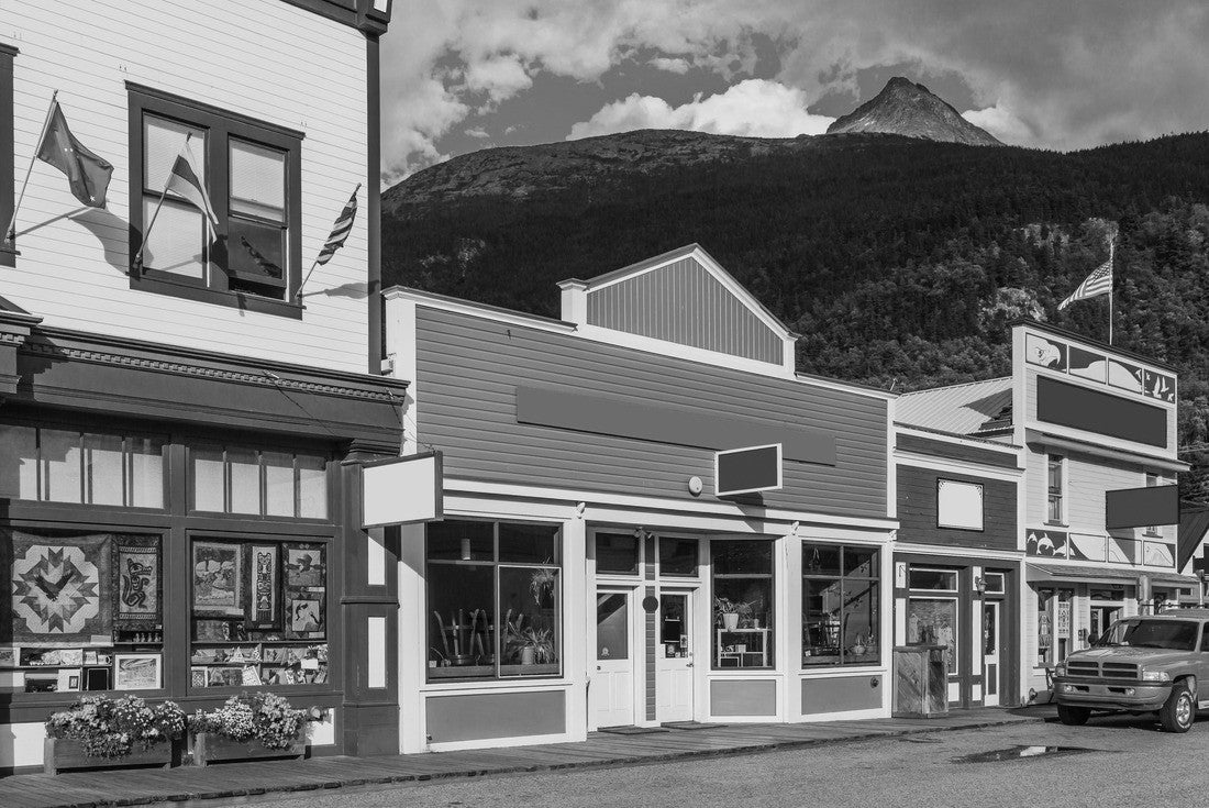 Skagway, Alaska. Historic buildings of the old town 2000pc PuzzleBlack and White