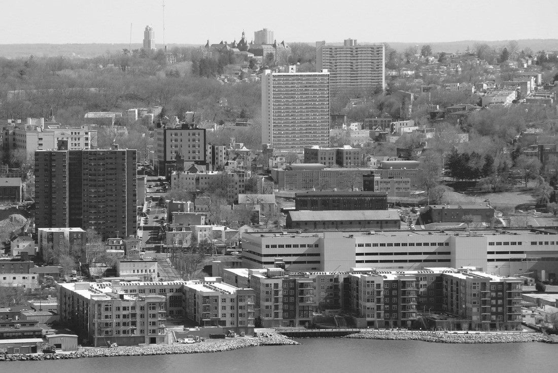 Cityscape view of downtown Yonkers, New York 2000pc PuzzleBlack and White