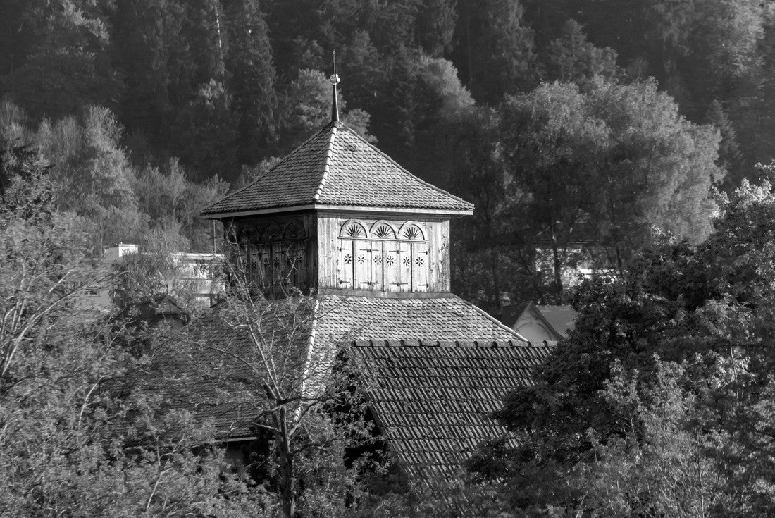 The historic Pfaffikon Castle, Freienbach, Canton Schwyz, Switzerland 2000pc PuzzleBlack and White