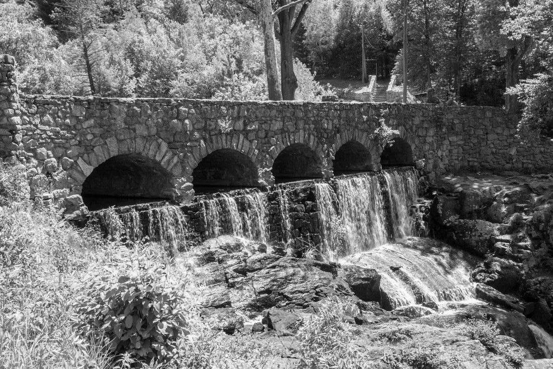 Noah Jigsaw Puzzle Waterfall under an old stone bridge at Case Mountain Recreational Area in Manchester, CT in black white 2000 pieces