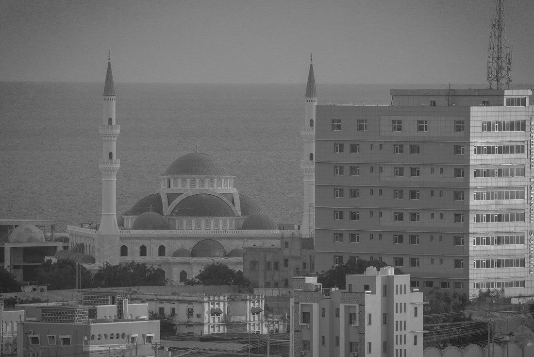 Noah Jigsaw Puzzle View of Mogadishu, the capital of Somalia in black white 2000 pieces