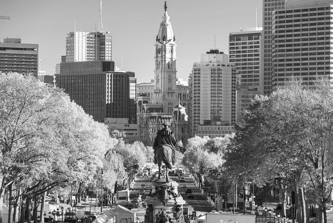 Philadelphia, Pennsylvania, United States in the fall, overlooking the Benjamin Franklin Parkway 2000pc PuzzleBlack and White