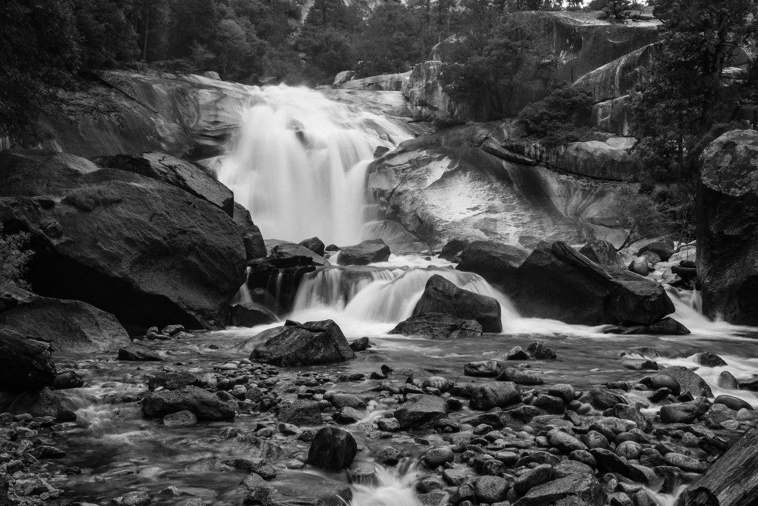 Noah Jigsaw Puzzle Mist Falls long exposure in Kings Canyon National Park in black white 2000 pieces