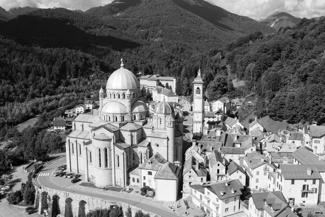 Aerial view of the Cristo Re church in Messina on a sunny day, Italy 2000pc PuzzleBlack and White