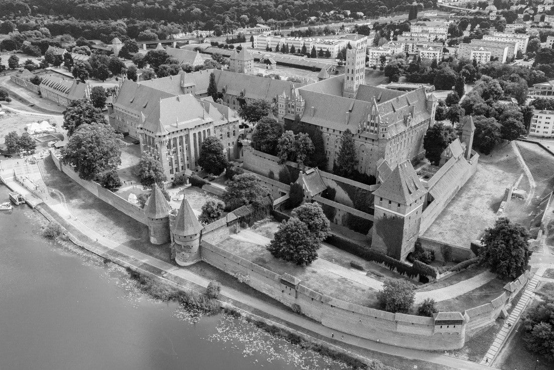 Noah Jigsaw Puzzle Panoramic view of the Gothic Grand Masters' Palace in the High Castle in the medieval castle of the Teutonic Order on the Nogat River in Malbork, Poland in black white 2000 pieces