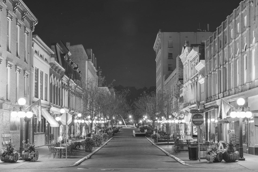 Frankfort, Kentucky, USA downtown streets at night 2000pc PuzzleBlack and White