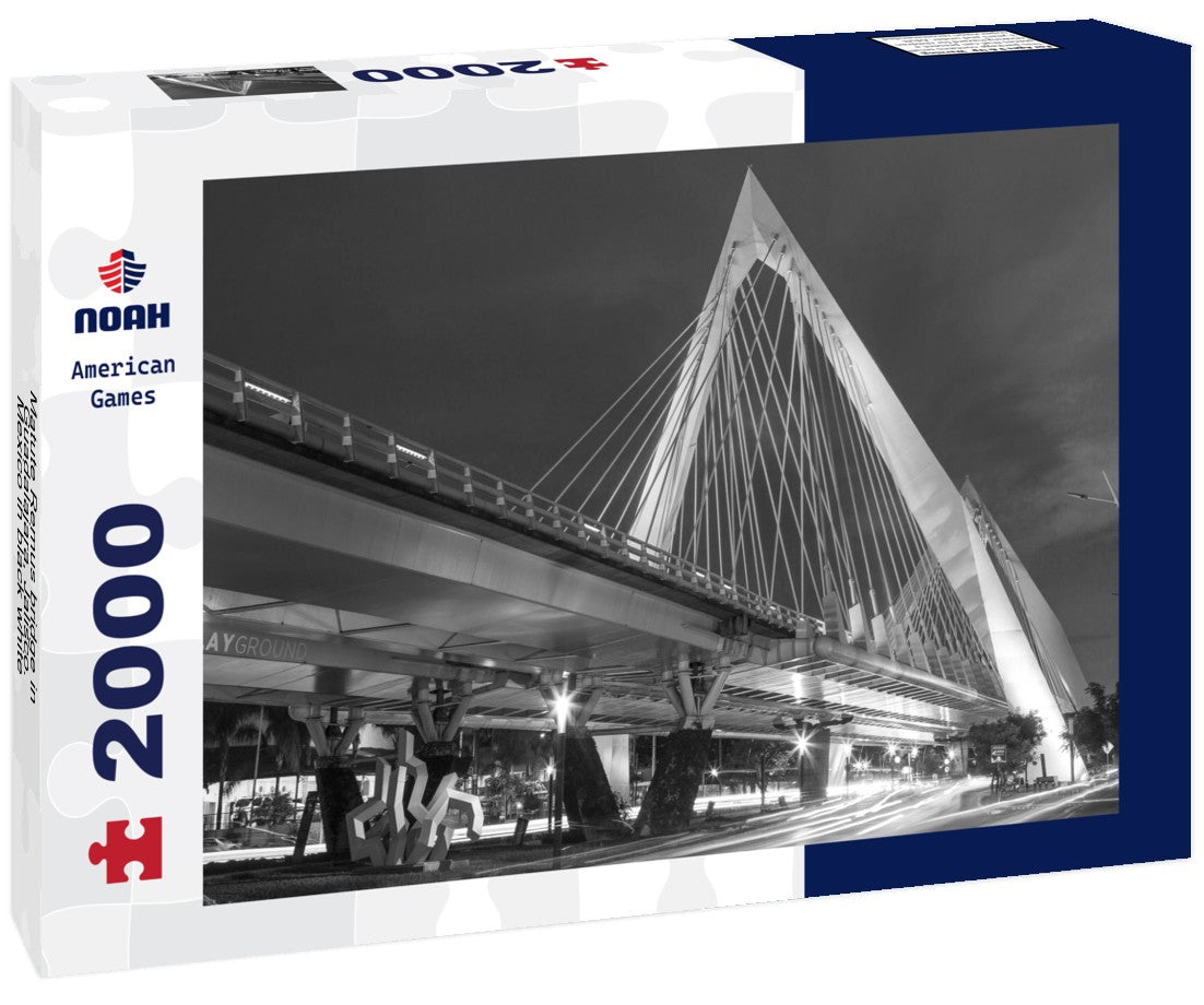 Matute Remus bridge in Guadalajara, Jalisco. Mexico 2000pc PuzzleBlack and White
