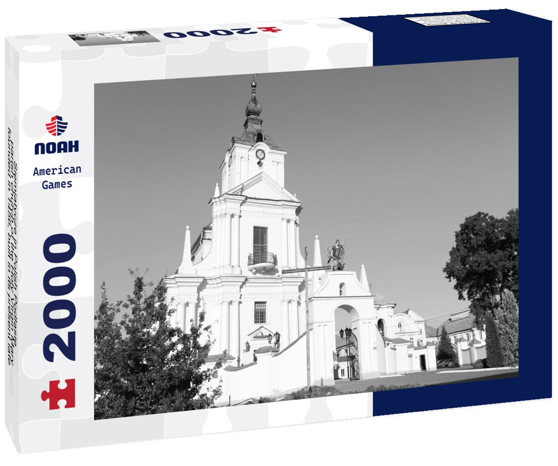 Siemiatycze in Polish Podlasie - parish church of the Holy Virgin Mary, founded in 1456, built in its present late baroque form from 1719 to 1727 2000pc PuzzleBlack and White