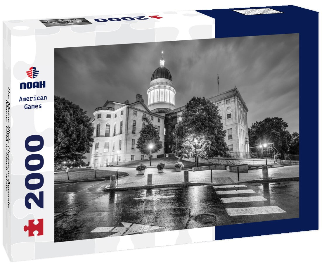 The Maine State House in Augusta, Maine, USA 2000pc PuzzleBlack and White