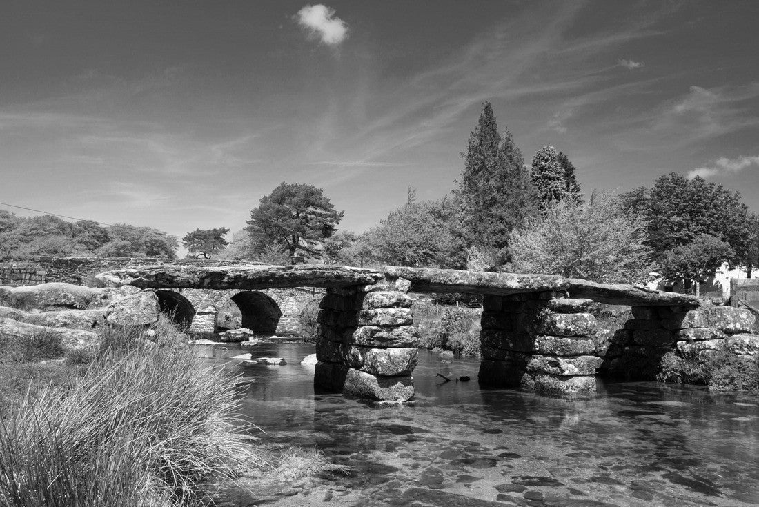 The ancient clapper bridge at Postbridges in Dartmoor National Park, Devon England UK 2000pc PuzzleBlack and White