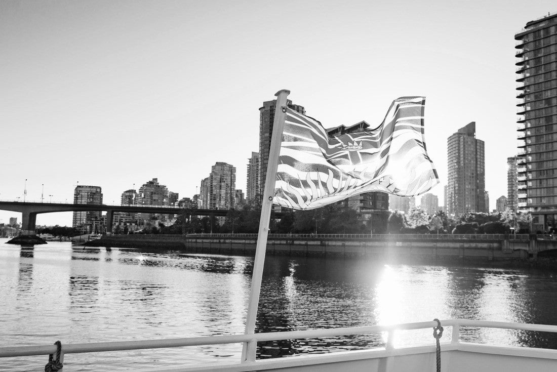 The beautiful flag of British Columbia in front of downtown Vancouver at sunset 2000pc PuzzleBlack and White